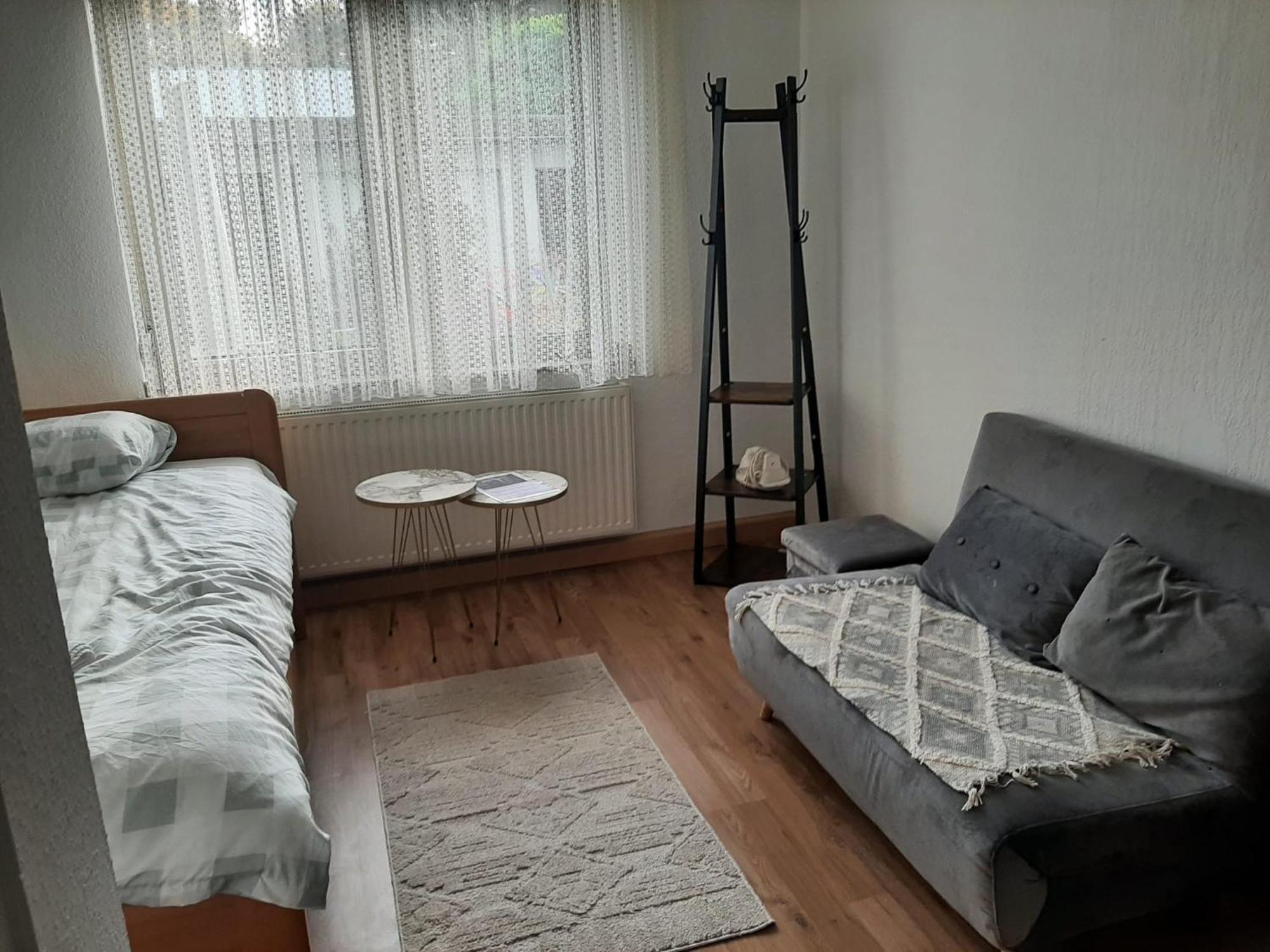 Mad Ferienwohnungen 2 Dortmund Buitenkant foto